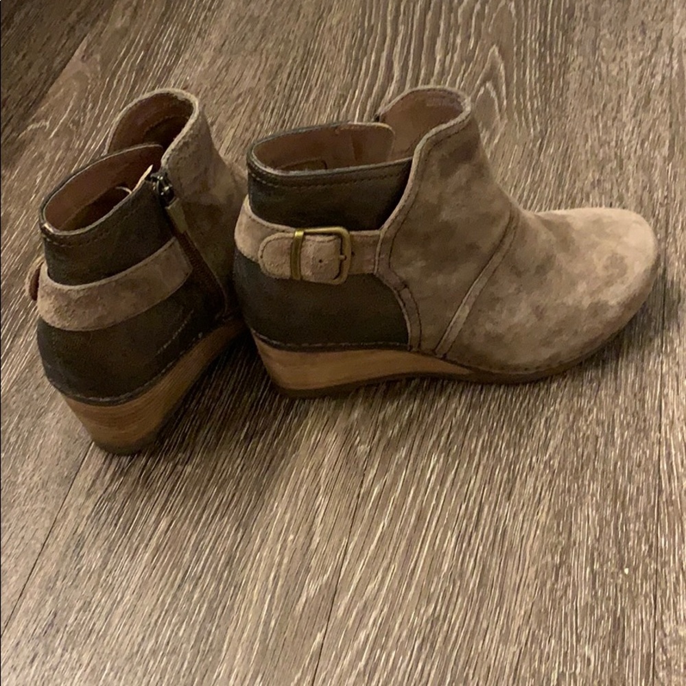 Dansko Shirley Ankle Bootie Size 8 Like New